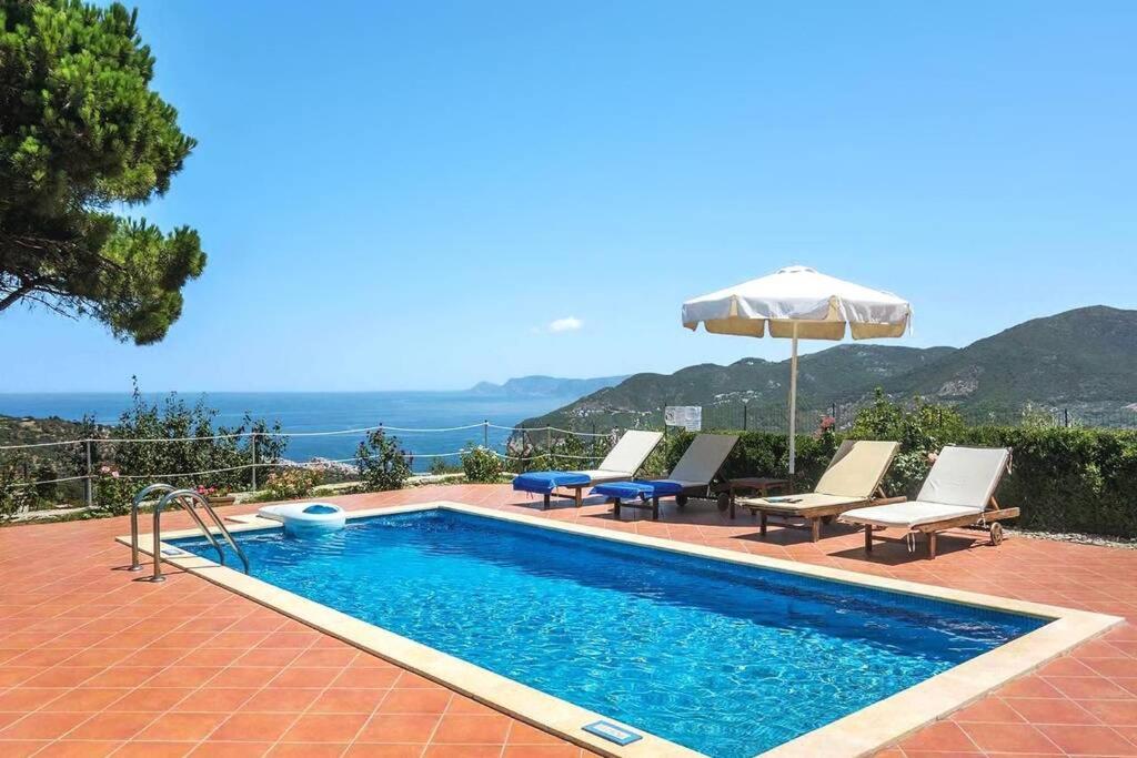 Villa Ouranos In Pefkias Skopelos Buitenkant foto