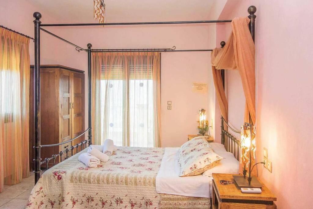 Villa Ouranos In Pefkias Skopelos Buitenkant foto